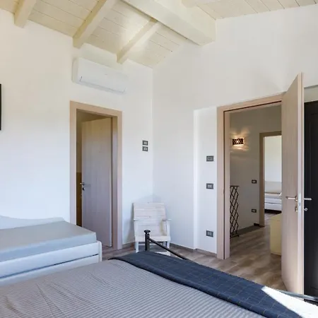Villa Mia 6, Emma *