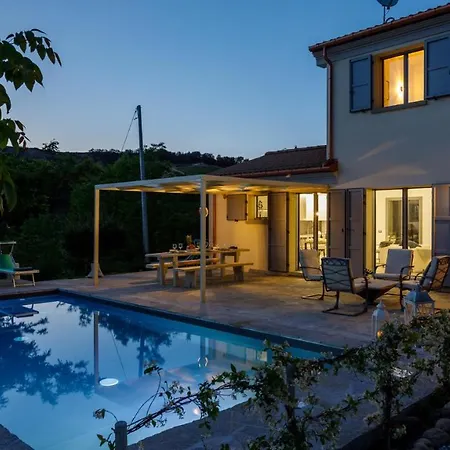 Mia 6, Emma Mercato Saraceno